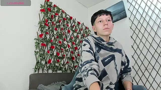 LiamBrown09 stripchat live cam model