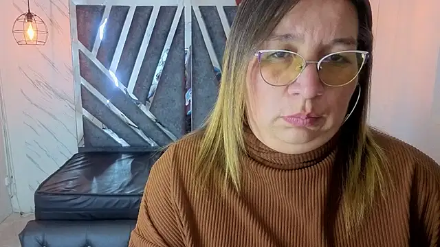 MaylinRosse_ stripchat live cam model