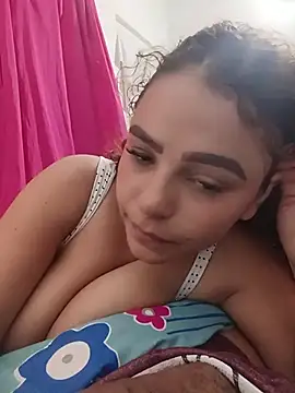 Mommy-Hot stripchat live cam model