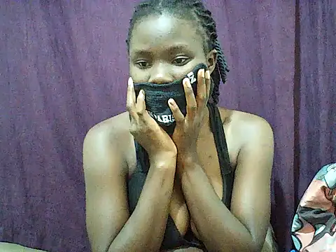 Queen_idd stripchat live cam model
