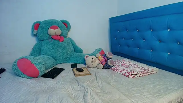 jhoa69_lux stripchat live cam model