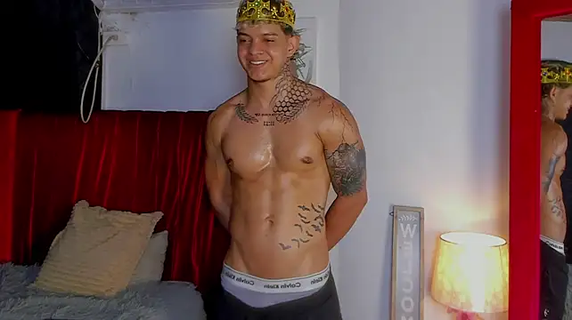 Noah__Browm stripchat live cam model