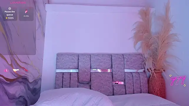 MelodyPrice stripchat live cam model