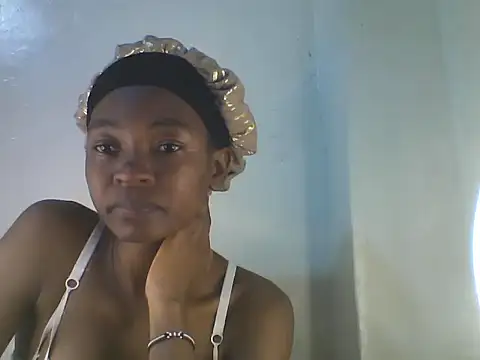cutebrownny stripchat live cam model