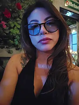 Karen_San_Miguel stripchat live cam model