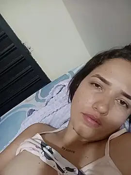 MiaDiamante stripchat live cam model