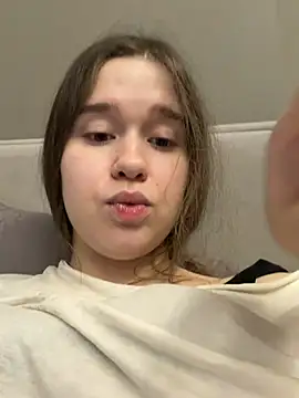 HornyGirlH stripchat live cam model