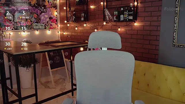 KiraMontoya stripchat live cam model