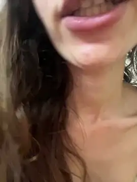 Labelleamira stripchat live cam model