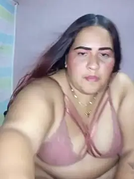 Honey_Kiiss stripchat live cam model