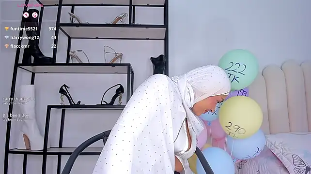 Amira-Zahra stripchat live cam model