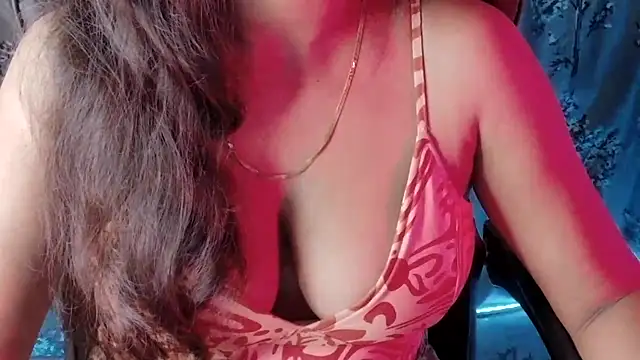 SilkenSundari stripchat live cam model