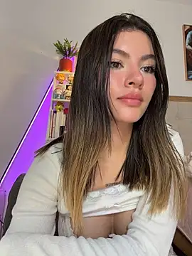 Your_Honeey stripchat live cam model