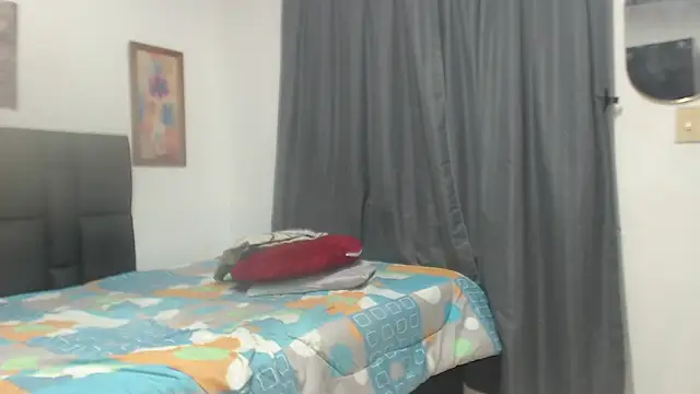Doll_rihana stripchat live cam model