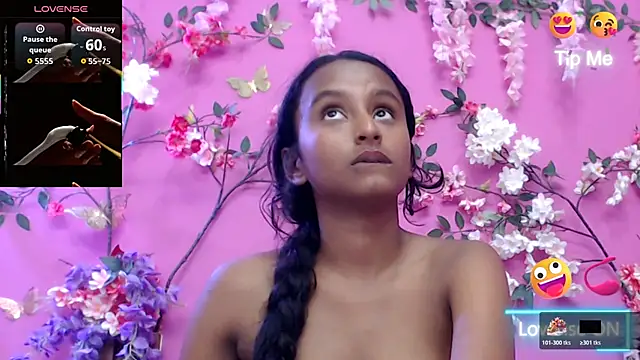 skinnytiana18 stripchat live cam model