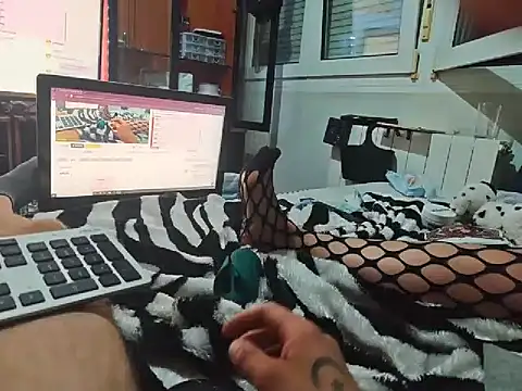 Dileilei stripchat live cam model