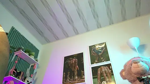 OhrianaGibs stripchat live cam model