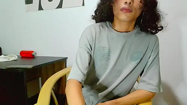 DeusGoth stripchat live cam model