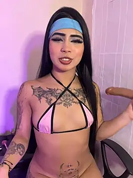 -Brittanny stripchat live cam model