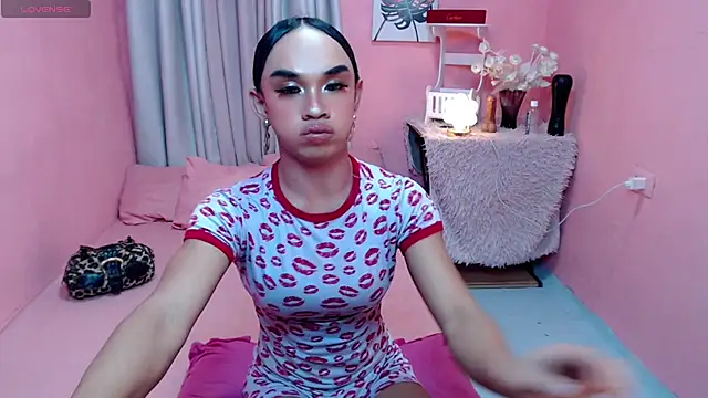 VivienneLuxe stripchat live cam model