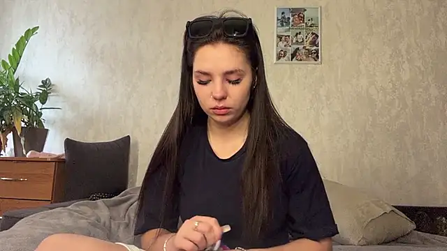 VernitaGruenhagen stripchat live cam model