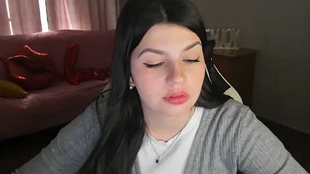 KisaModel stripchat live cam model