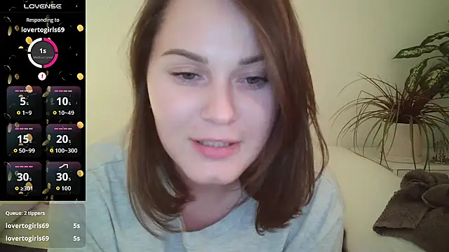BetsyBloom stripchat live cam model