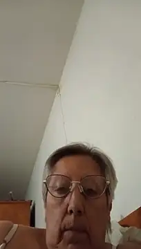 Marce1903 stripchat live cam model