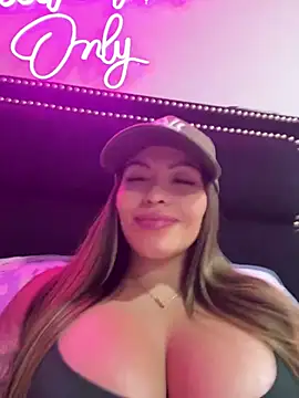 sexyyykloee stripchat live cam model