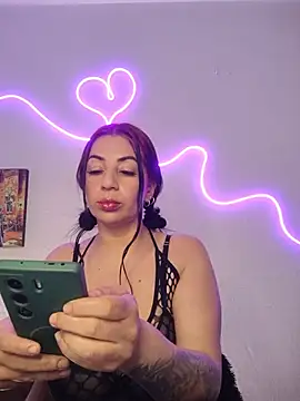 FrancheskaDior stripchat live cam model