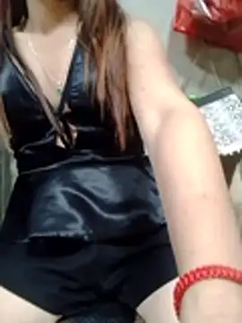 TrucBaby stripchat live cam model