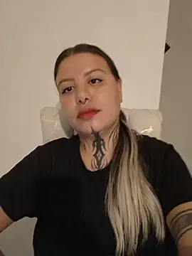 Srta-Weaver stripchat live cam model