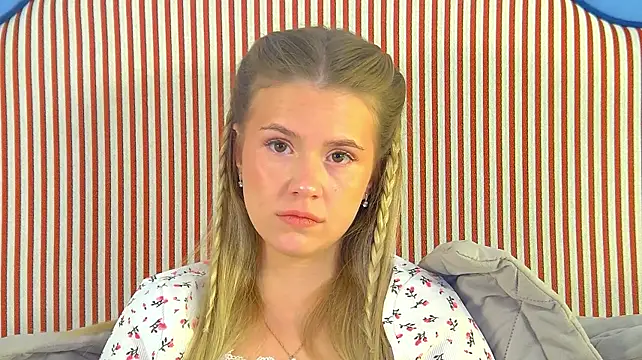 MilanaBalmain stripchat live cam model