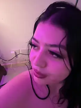 lolaaculaa stripchat live cam model