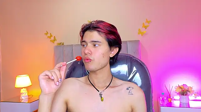 Derek_Sinn stripchat live cam model