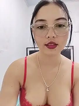 Valeria_allurin stripchat live cam model
