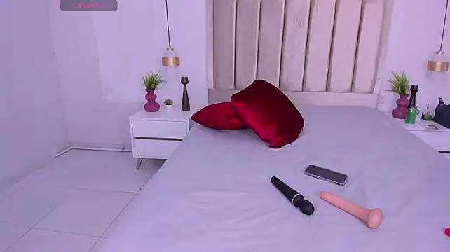 aisha_k stripchat live cam model