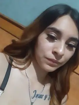 Khitti stripchat live cam model