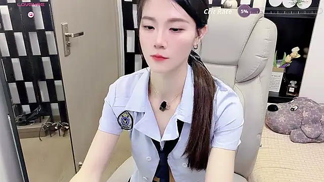 Yueyue-MM stripchat live cam model