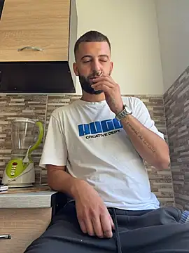 Pablo_Hornyguy95 stripchat live cam model