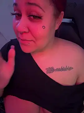 Juicyjordie stripchat live cam model
