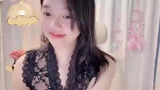 Yanys521 stripchat live cam model