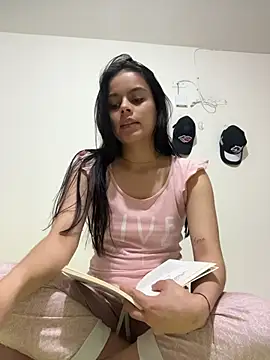 honey_fox7 stripchat live cam model