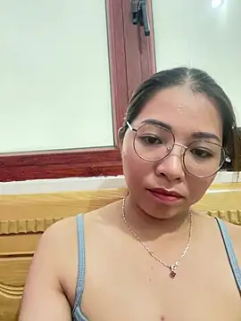 Phiea-nc94 stripchat live cam model