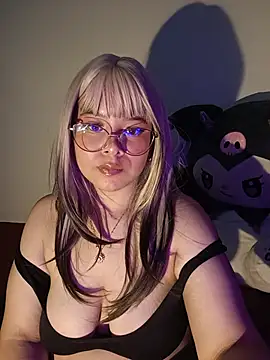 Melodii-22 stripchat live cam model