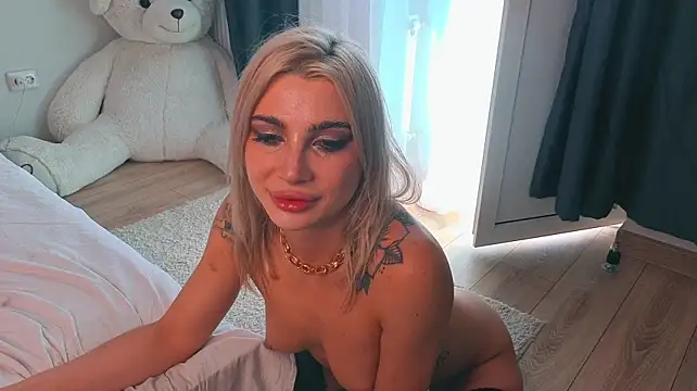 Ashley-Urban stripchat live cam model