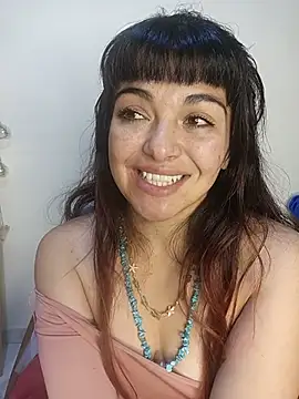 Winona-miu stripchat live cam model