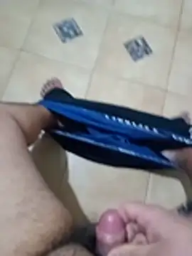 Santiag1984 stripchat live cam model