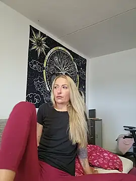 -Jeany- stripchat live cam model