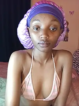 SaInTsUgAr stripchat live cam model